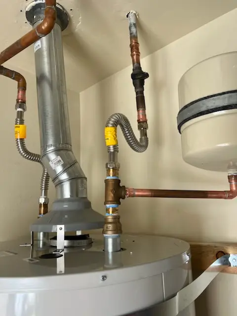 Water heater installation and plumbing repair in Pillow